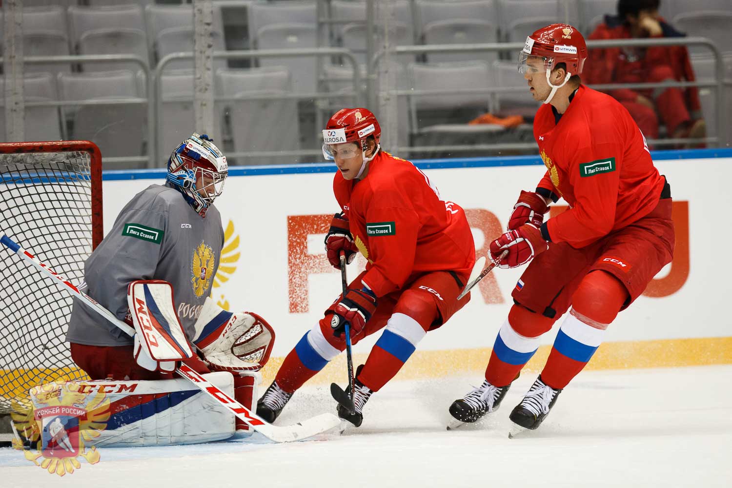 Сайт российский хоккей. 11 Номер в хоккее. Молодые хоккеисты. Сборная России по хоккею тренировка.