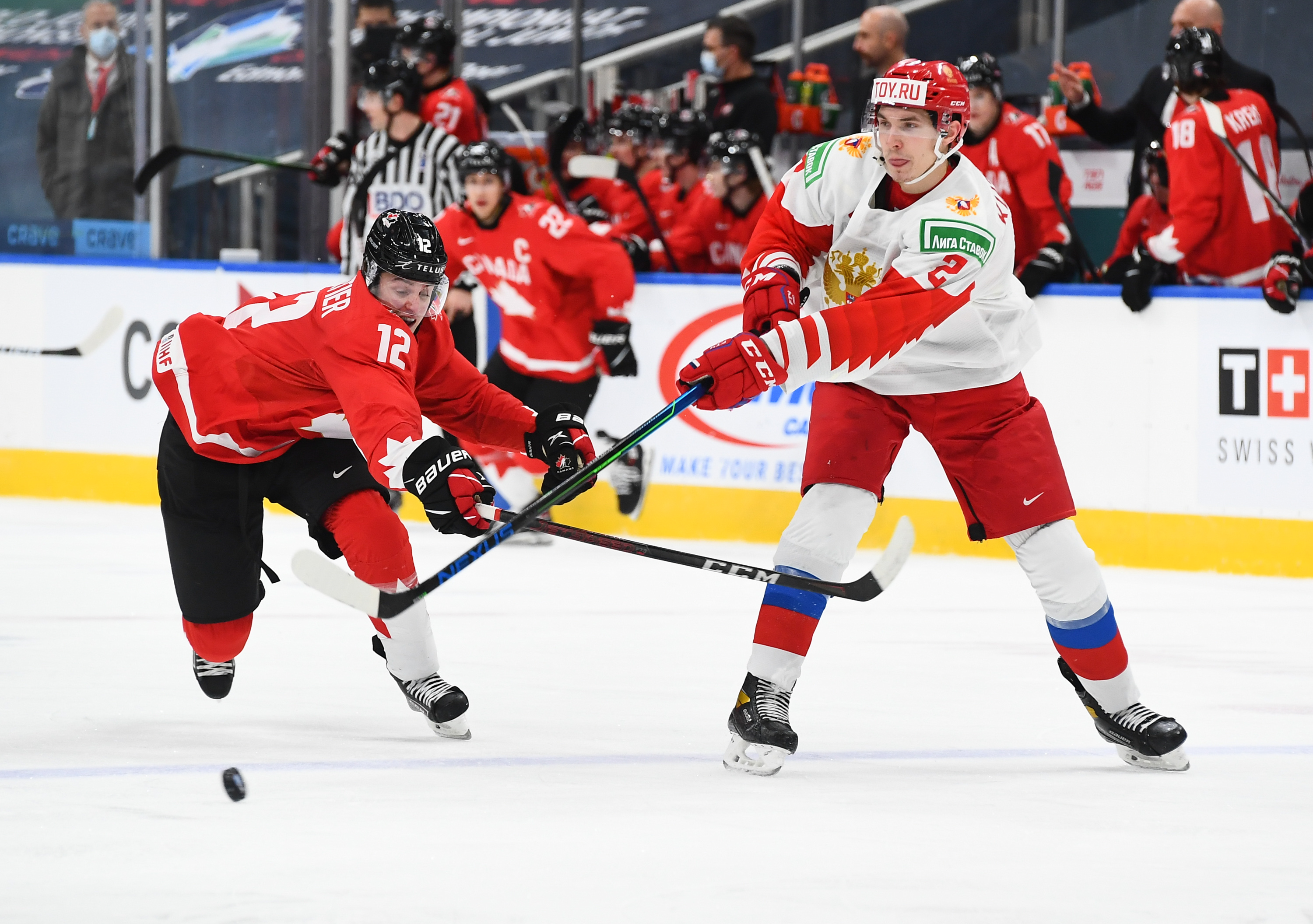 Хоккей матчи чм россия. Хоккей Россия Канада 2022. Канада Россия хоккей МЧМ. Хоккейные игры.