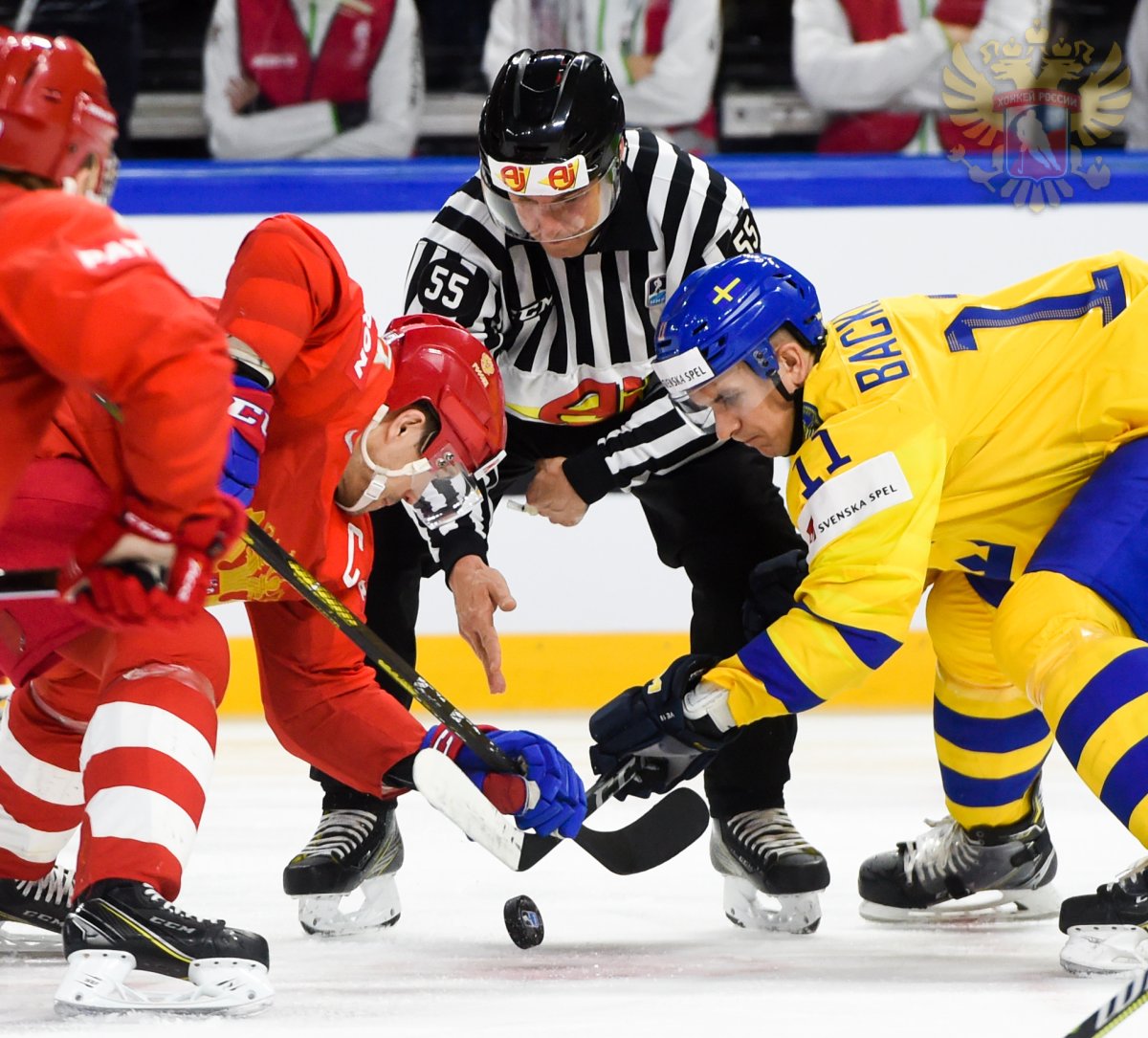 Матч хоккея швеция. Россия Швеция хоккей. Шведы Россия хоккей. Россия против Швеции хоккей. Сборная Швеции хоккей.
